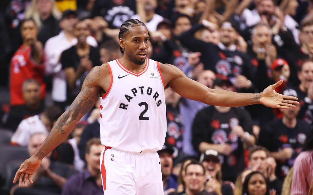 111-103！詹姆斯关键球助湖人胜鹈鹕，后者遭遇八连败