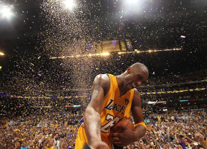 身拿球与二 身拿球与二